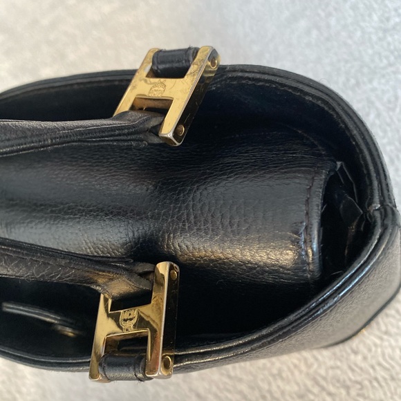 🌸SOLD🌸AUTHENTIC VINTAGE MCM MINI BLACK LEATHER HANDBAG - Picture 8 of 16